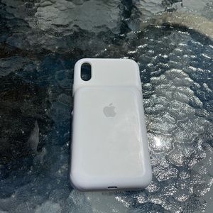 Apple iPhone XR wireless charging case